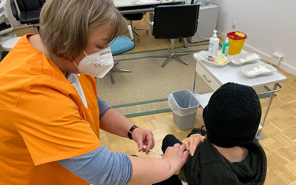 Dank MEDI-Hausärzten: Impfzentrum im Schwarzwald impft bis zu 500 Dosen täglich